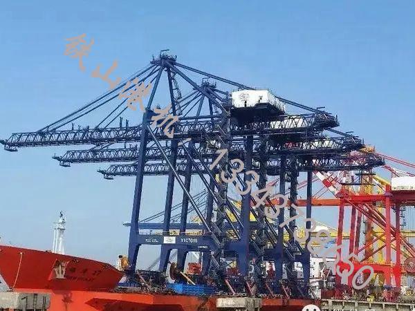 湖南衡陽岸橋廠家岸橋工作起來效率高，節(jié)省空間